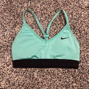Nike Women's size xs sports bra